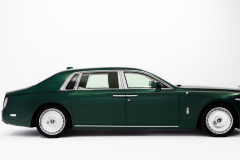 Rolls-Royce unveils Bespoke Phantom ‘The Six Elements’ in Dubai featuring hand-painted Sacha Jafri artwork