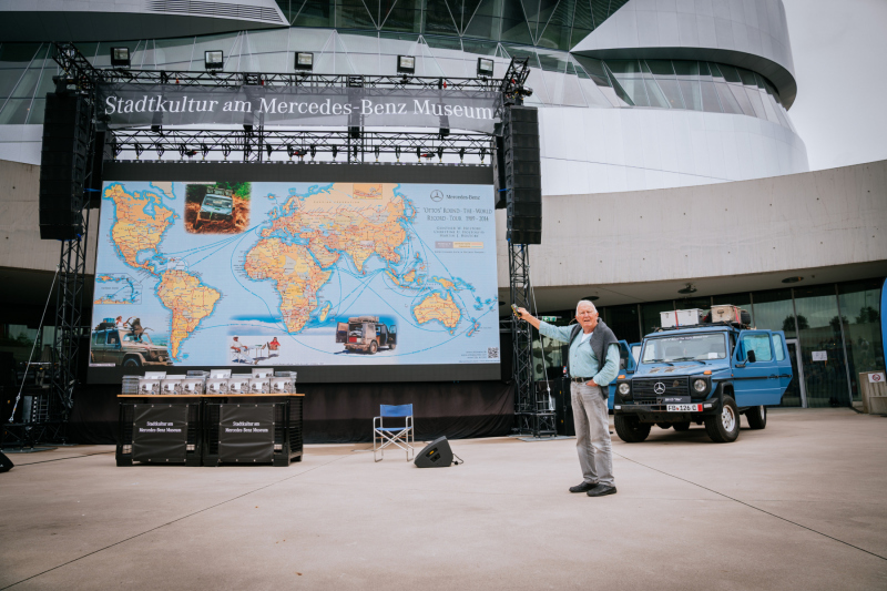 Lecture by Gunther Holtorf on 1 August 2021: “Around the world in a Mercedes-Benz G for 26 years”. As part of the event series, the Museum makes the open-air stage and its infrastructure available to artists.